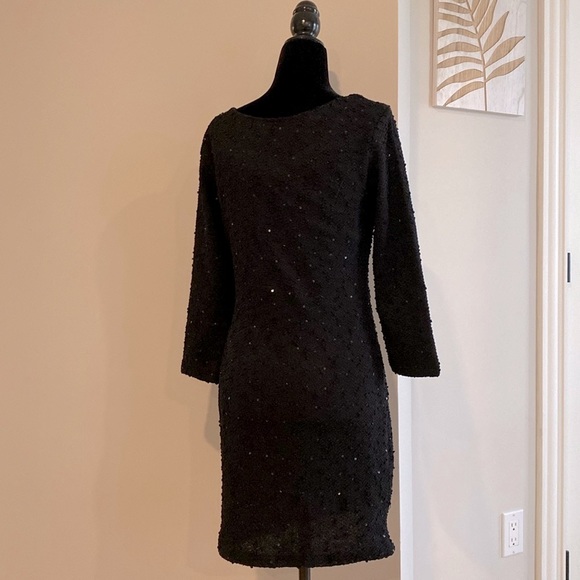 Timeless little black dress with sequins throughout - Picture 6 of 10
